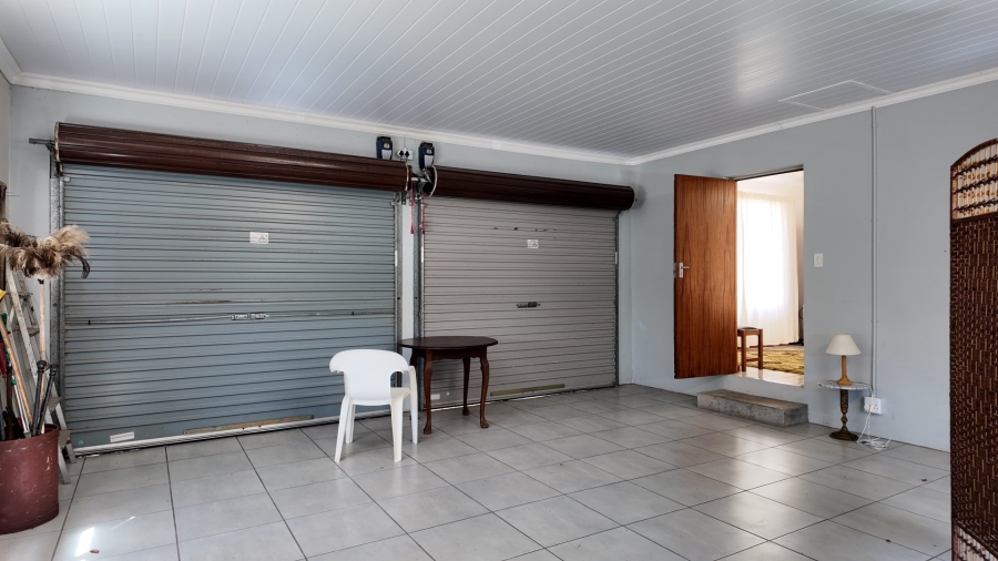 3 Bedroom Property for Sale in Stilbaai Wes Western Cape